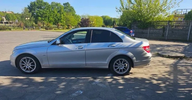 Mercedes-Benz Klasa C cena 31500 przebieg: 208500, rok produkcji 2008 z Krynki małe 92